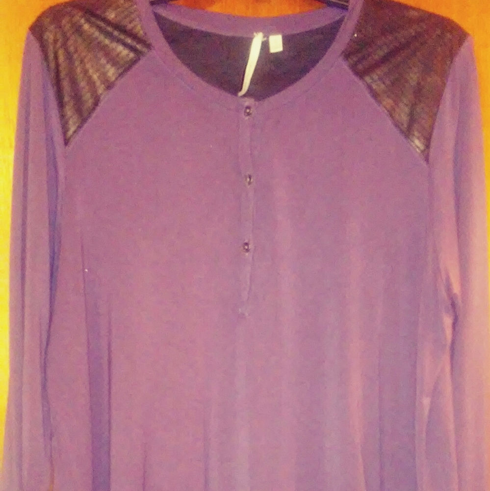 Long Sleeve Tee - Picture 4 of 4
